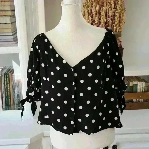 1. State Tops - 1. State Off Shoulder Puff Sleeve w/ Tie, Crop Top - Black w/White Polka Dots